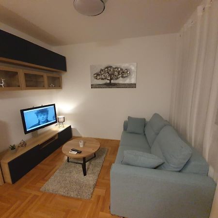Apartman Luka Zagreb Exteriör bild